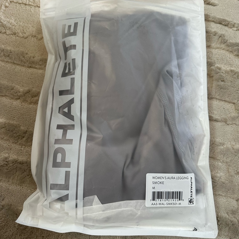 Alphalete Women's Light Gray Leggings - Picture 4 of 6